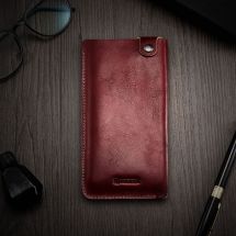 Кожаный чехол-карман ICARER Retro Pouch для смартфонов - Wine Red: фото 1 из 10