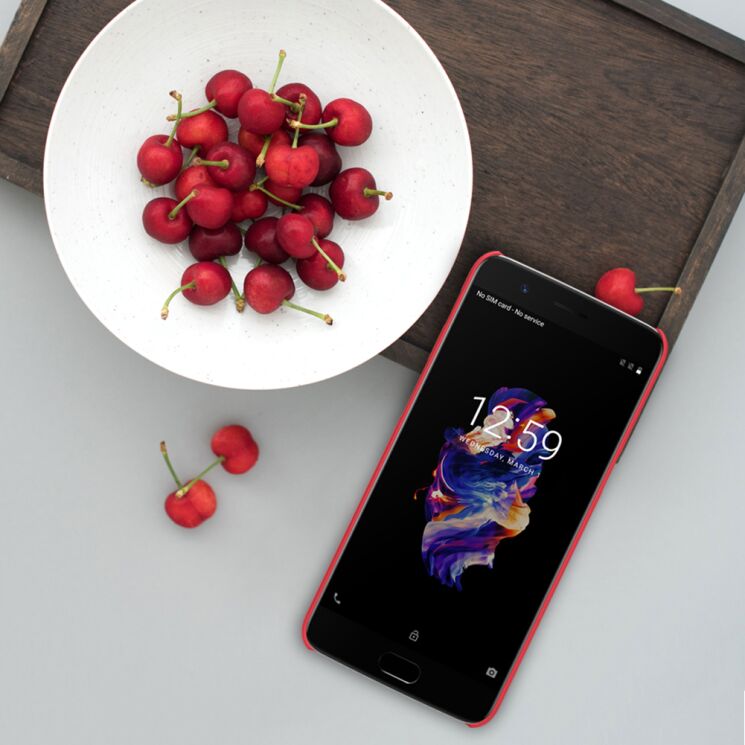 Пластиковый чехол NILLKIN Frosted Shield для OnePlus 5 - Red: фото 20 из 20