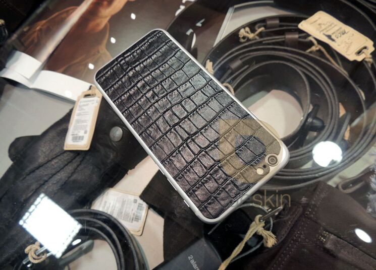 Шкіряна наклейка Glueskin для iPhone 6/6s Plus - Space Gray Croco: фото 9 з 9