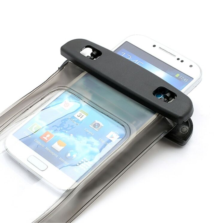 Влагозащитный чехол Deexe Waterproof S для смартфонов размером до 137х72мм - Black: фото 6 из 6