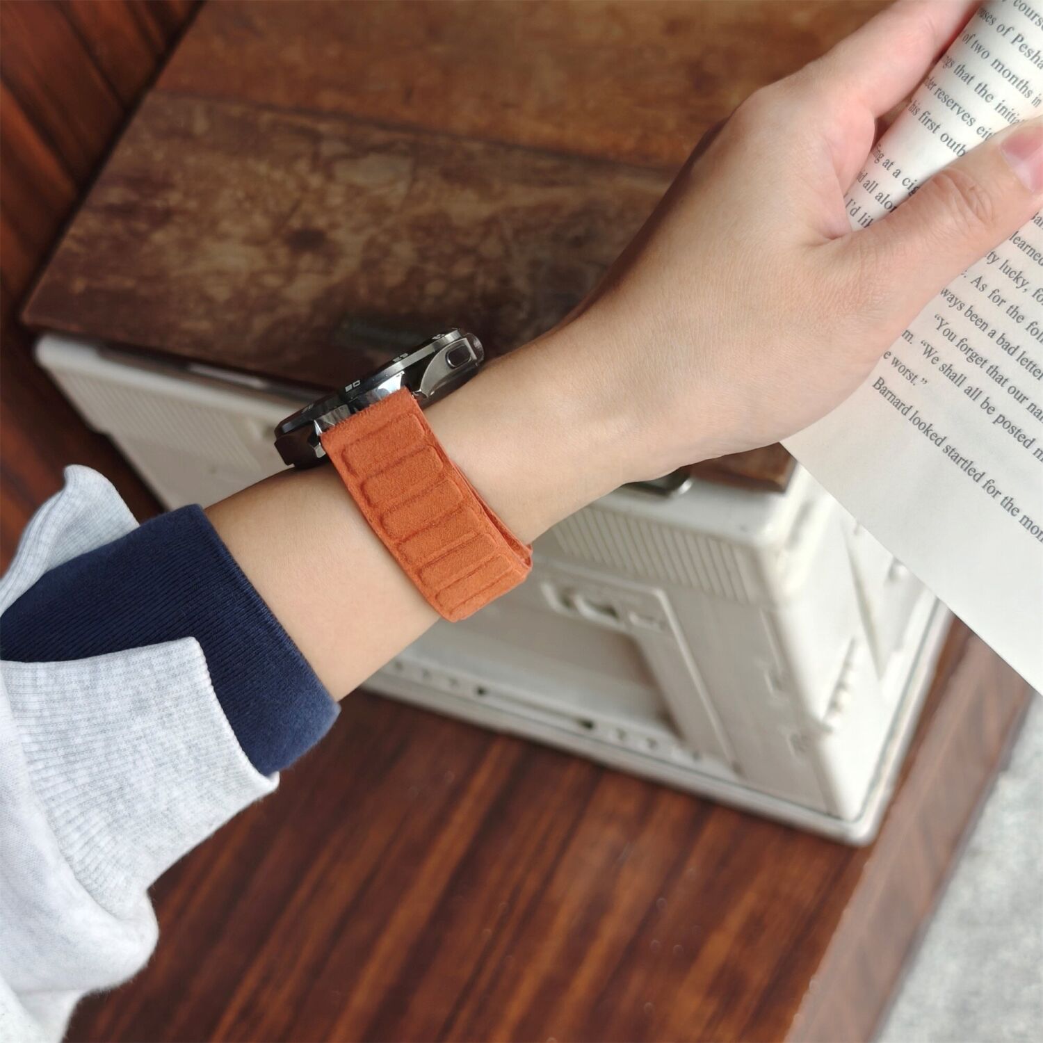 Ремешок Reframe Suede Leather для часов с шириной крепления 22мм - Wine Red. Фото 5 Ремешок Reframe Suede Leather для часов с шириной крепления 22мм - Wine Red (895556WR). Фото 5 из 8