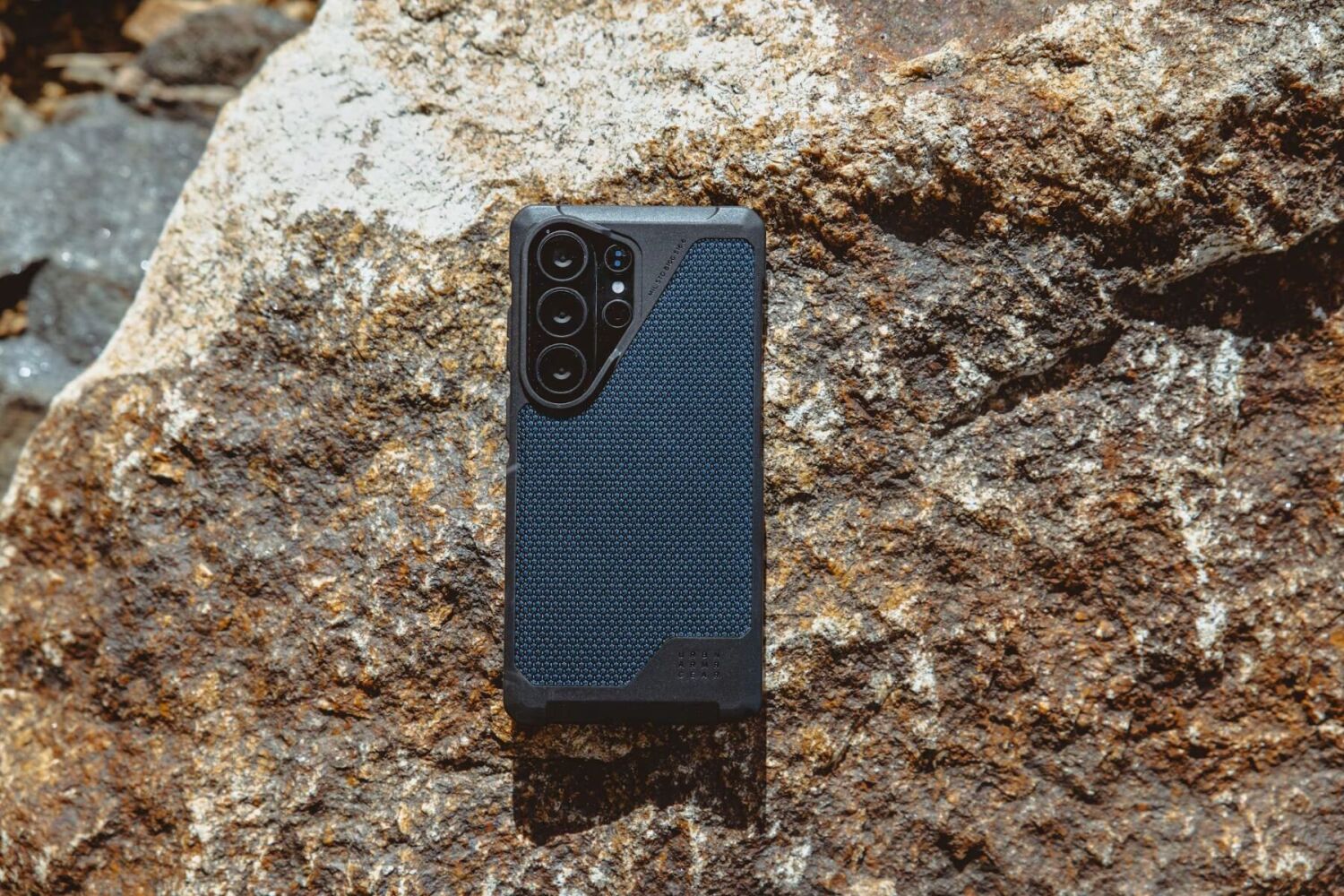Защитный чехол URBAN ARMOR GEAR Metropolis LT MagSafe для Samsung Galaxy S26 Ultra (S948) 214529113234 - Micro Hex Camo Graphite. Фото 11 Защитный чехол URBAN ARMOR GEAR Metropolis LT MagSafe для Samsung Galaxy S26 Ultra (S948) 214529113234 - Micro Hex Camo Graphite (408573H). Фото 11 из 12