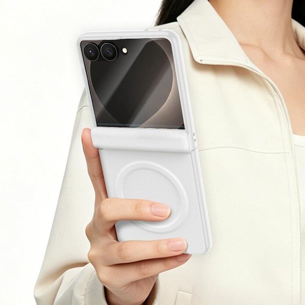 Защитный чехол GKK Magnetic Matte Case для Samsung Galaxy Flip 8 - White. Фото 3 Защитный чехол GKK Magnetic Matte Case для Samsung Galaxy Flip 8 - White (423525W). Фото 3 из 5
