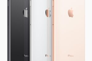 Apple iPhone 8 и 8 Plus: первое знакомство с новыми &laquo;яблочными&raquo; смартфонами - читать