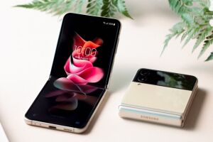 Обзор Samsung Galaxy Z Flip 3: дорогая игрушка или смартфон на каждый день? - читать
