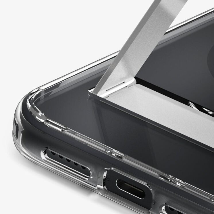 Защитный чехол Spigen (SGP) Slim Armor Essential S (MagFit) для Apple iPhone 15 Pro Max (ACS06452) - Crystal Clear: фото 16 из 18