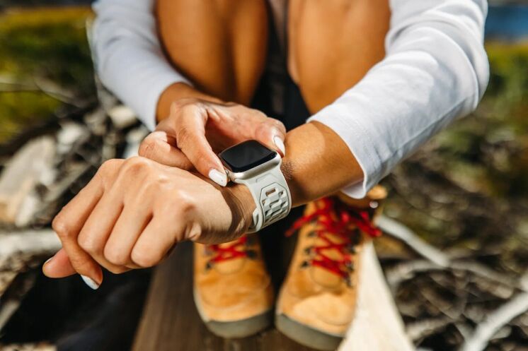 Ремешок URBAN ARMOR GEAR (UAG) Civilian (FW) для Apple Watch 46 / 45 / 44 / SE 44 / 42 (Series 1-3) / Ultra / Ultra 2 (194002115555) - Mallard: фото 8 из 9