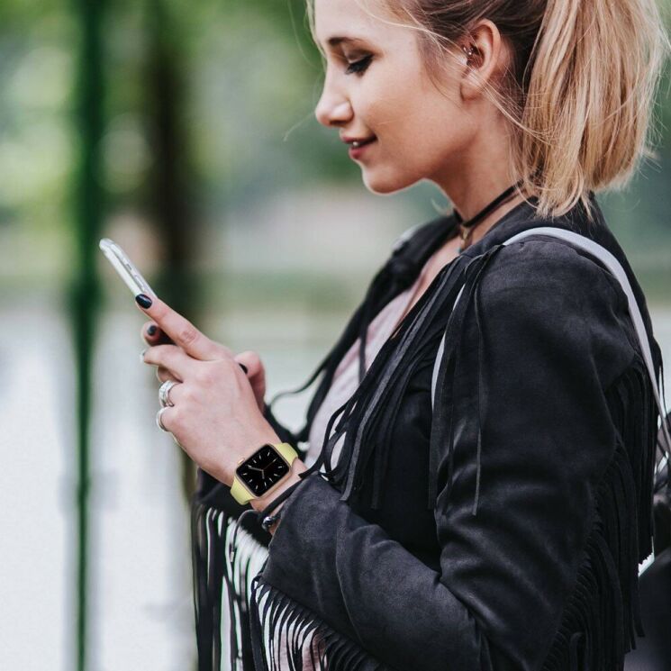 Ремінець UniCase Silicone Strap для Apple Watch 42 (Series 10/11) / 41 / 40 / SE 40 / 38 - Yellow Green: фото 5 з 5