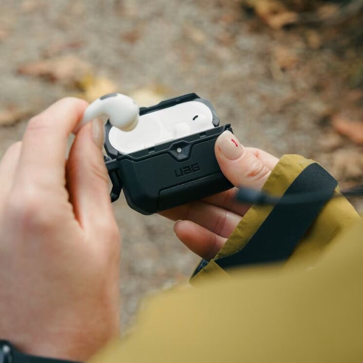 Захисний чохол URBAN ARMOR GEAR Scout (FH) для AirPods Pro 3 (104133114040) - Black: фото 9 з 10