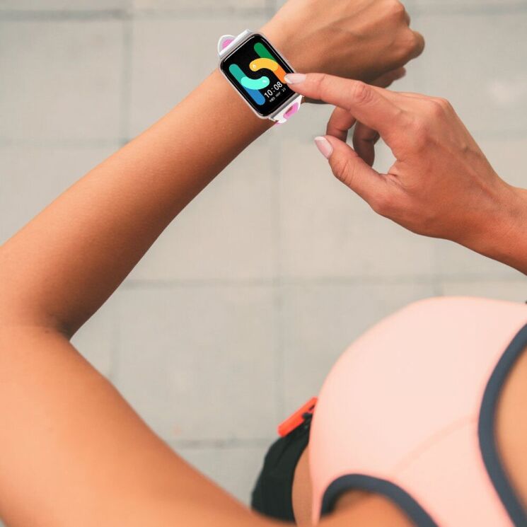 Ремінець Deexe Holes Design для Samsung Galaxy Fit 3 - White / Pink: фото 4 з 5