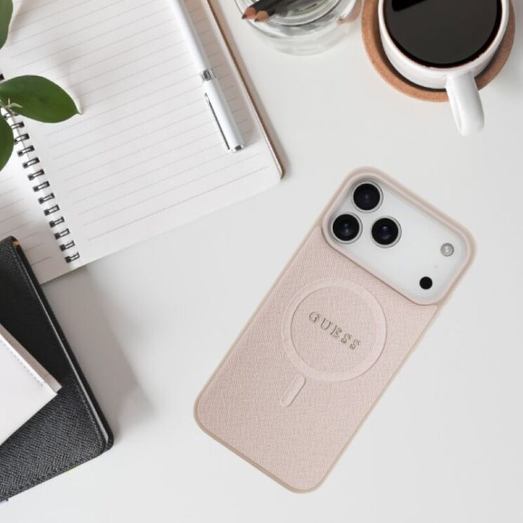 Захисний чохол Guess Saffiano Classic Logo MagSafe для iPhone 17 Pro Max (GUHMP17XPSAHMCP) - Pink: фото 9 з 9