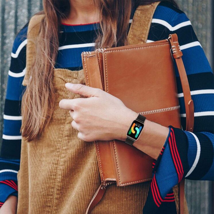 Ремінець Deexe Milanese Bracelet для Samsung Galaxy Fit 3 - Black: фото 5 з 6