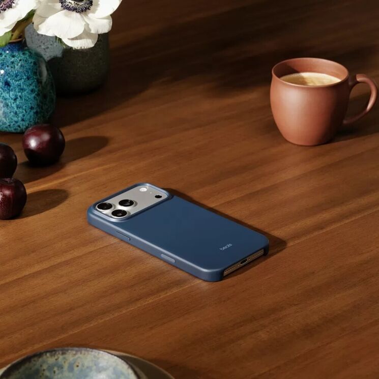 Чехол Beats Case with MagSafe and Camera Control для iPhone 17 Pro Max (MGJG4) - Bedrock Blue: фото 4 из 5