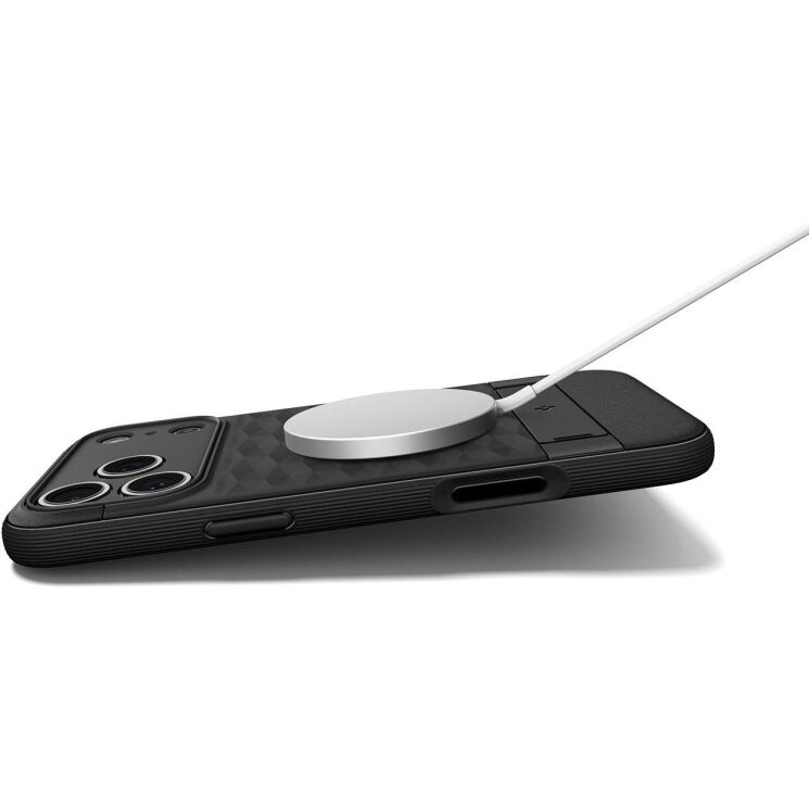 Защитный чехол Spigen Caseology Parallax S (MagFit) by Spigen для iPhone 17 Pro Max (ACS09911) - Matte Black: фото 9 из 18