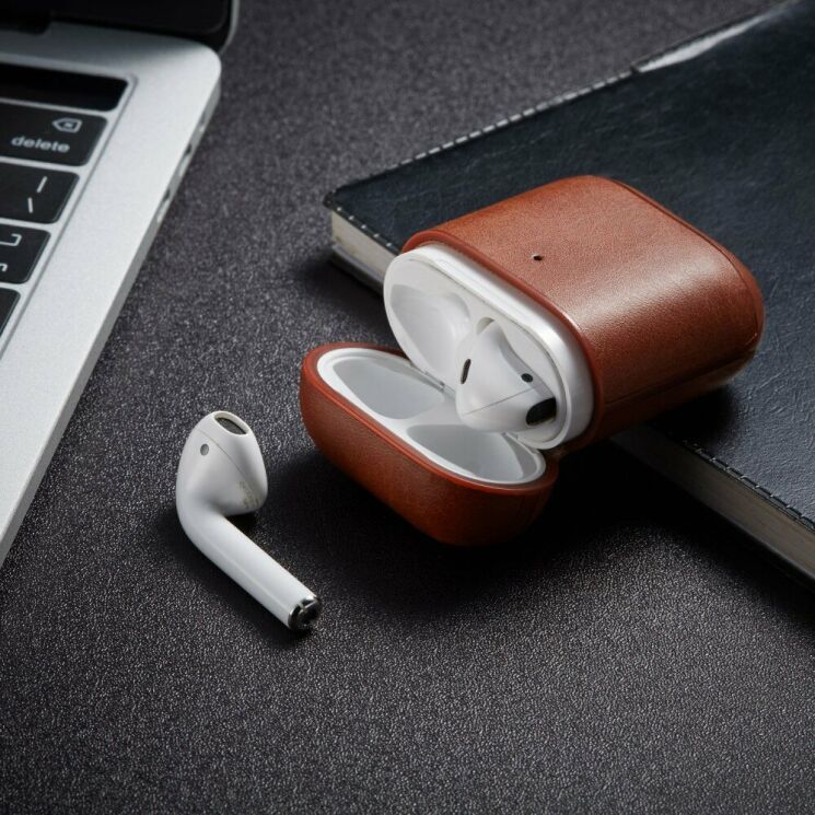 Защитный чехол Deexe Classic Case для Apple AirPods 1 / 2 - Coffee: фото 10 из 11