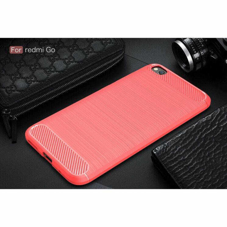 Защитный чехол UniCase Carbon для Xiaomi Redmi Go - Red: фото 2 из 10