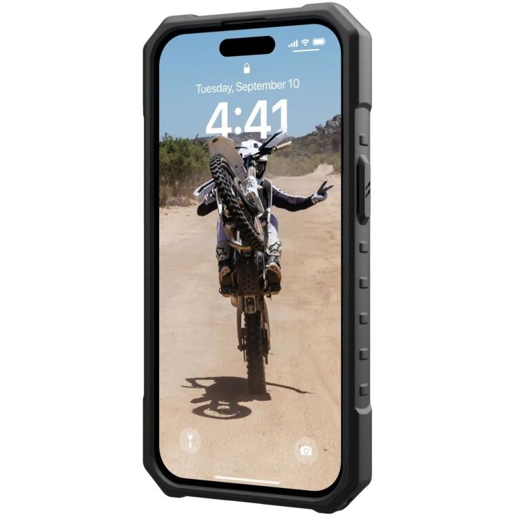 Защитный чехол URBAN ARMOR GEAR (UAG) Pathfinder MagSafe для Apple iPhone 15 - Ice: фото 5 из 10