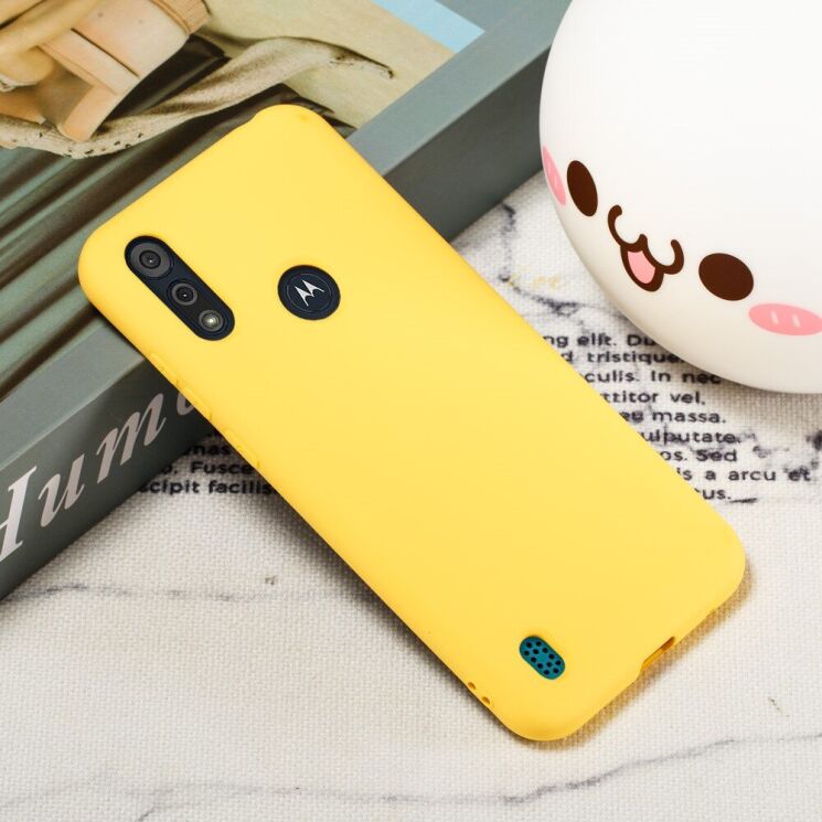 Захисний чохол Deexe Silicone Case для Motorola Moto E6S / Moto E6i - Yellow: фото 3 з 6