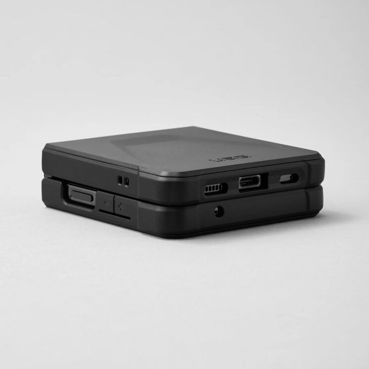 Защитный чехол URBAN ARMOR GEAR (UAG) Civilian (FF) для Samsung Galaxy Flip 4 (214007114040) - Black: фото 10 из 11