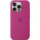 Оригинальный чехол Silicone Case with MagSafe для Apple iPhone 16 Pro (MYYN3) - Fuchsia (366254P). Фото 3 из 5