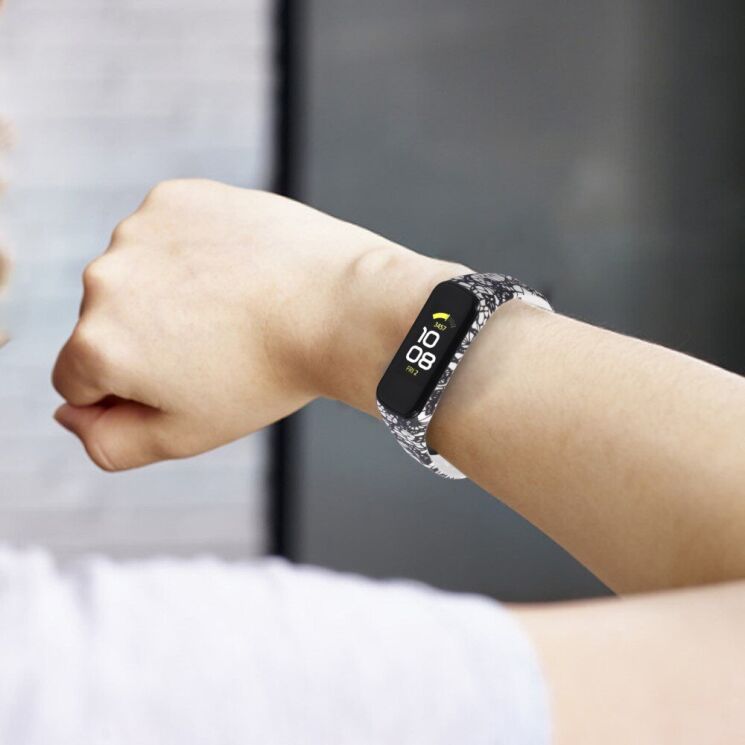 Ремешок Deexe Style Strap для Samsung Galaxy Fit 2 (SM-R220) - Dragon Flower: фото 6 из 7