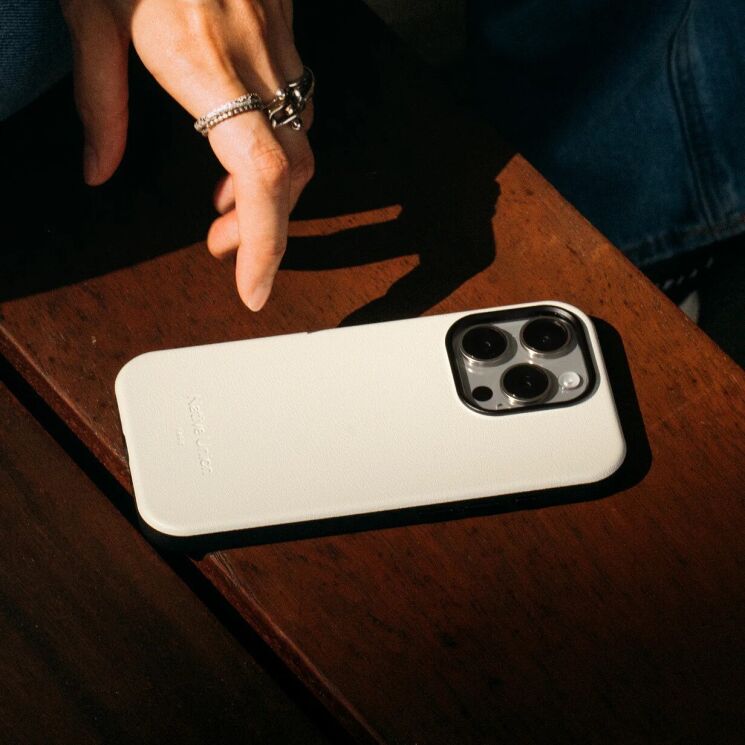 Защитный чехол Native Union Active Case для Apple iPhone 16 Pro Max ACTCSE-BLK-NP24PM - Black: фото 11 из 16