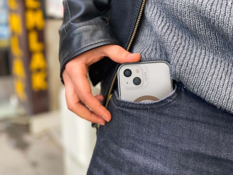 Захисний чохол Gear4 Milan Snap для Apple iPhone 13 - Rose: фото 15 з 18