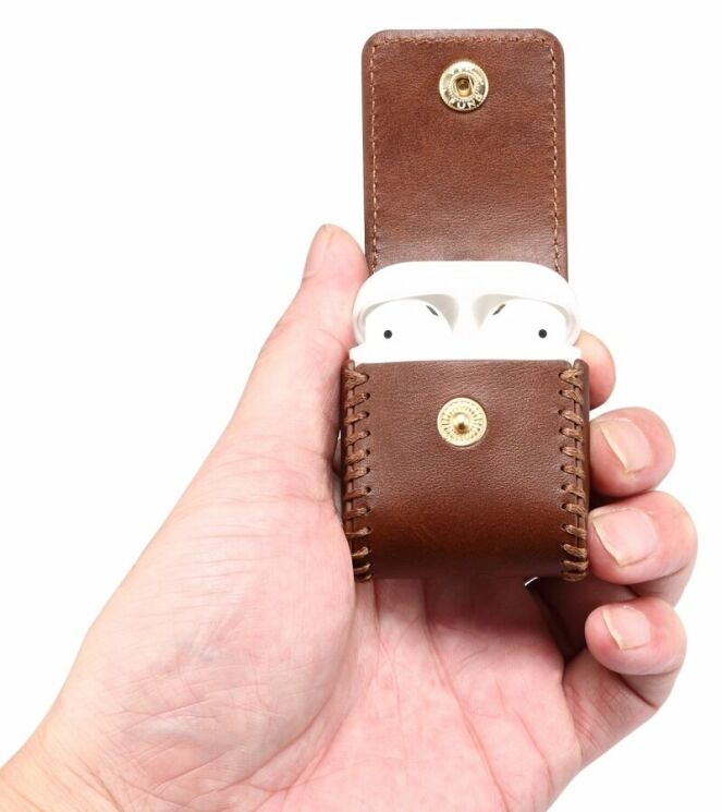 Чехол PEELCAS Leather Protective Case для Apple AirPods 1 / 2 / AirPods - Brown: фото 6 из 8
