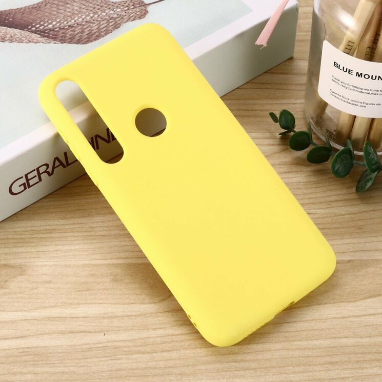 Защитный чехол Deexe Silicone Case для Motorola Moto G8 Plus (XT2019) - Yellow: фото 4 из 5