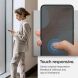 Комплект защитных стекол Spigen (SGP) GLAS.tR EZ Fit Sensor Protected для Samsung Galaxy S22 (S901) + ГЕЛЬ (290083). Фото 14 из 16