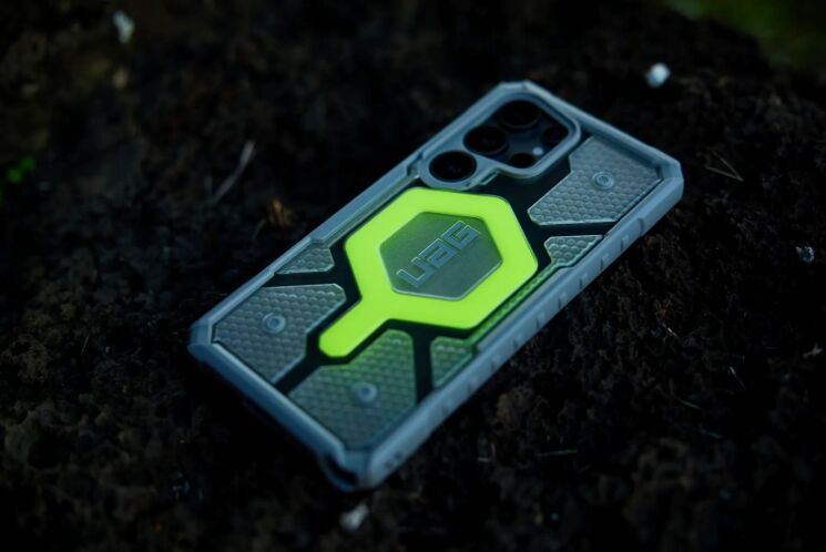 Захисний чохол URBAN ARMOR GEAR (UAG) Pathfinder Clear MagSafe для Samsung Galaxy S25 Ultra (S938) 2144831BV02 - Active Lava Lanyard: фото 6 з 8