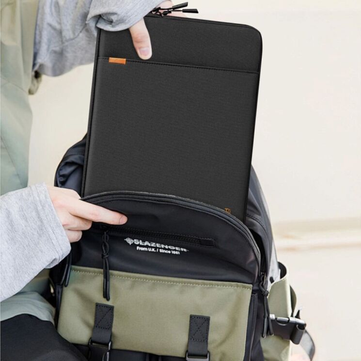 Универсальный чехол Tech-Protect Defender для ноутбука диагональю 15–16 дюймов - Black: фото 11 из 13