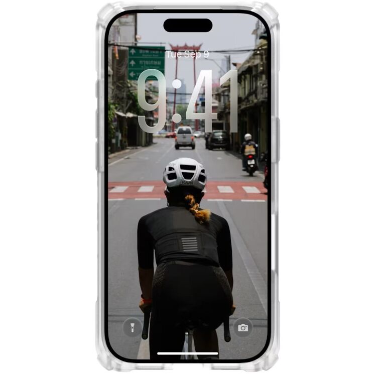 Защитный чехол URBAN ARMOR GEAR Plasma XTE MagSafe для iPhone 17 Pro (114527114G36) - Clear / Titanium: фото 3 из 13