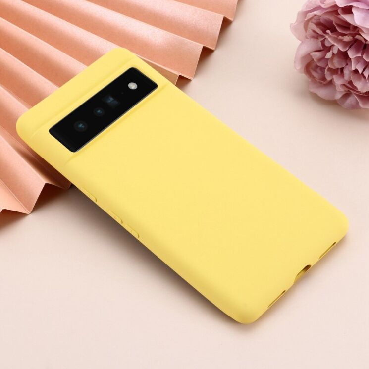 Защитный чехол Deexe Silicone Case для Google Pixel 7 Pro - Yellow: фото 4 из 7