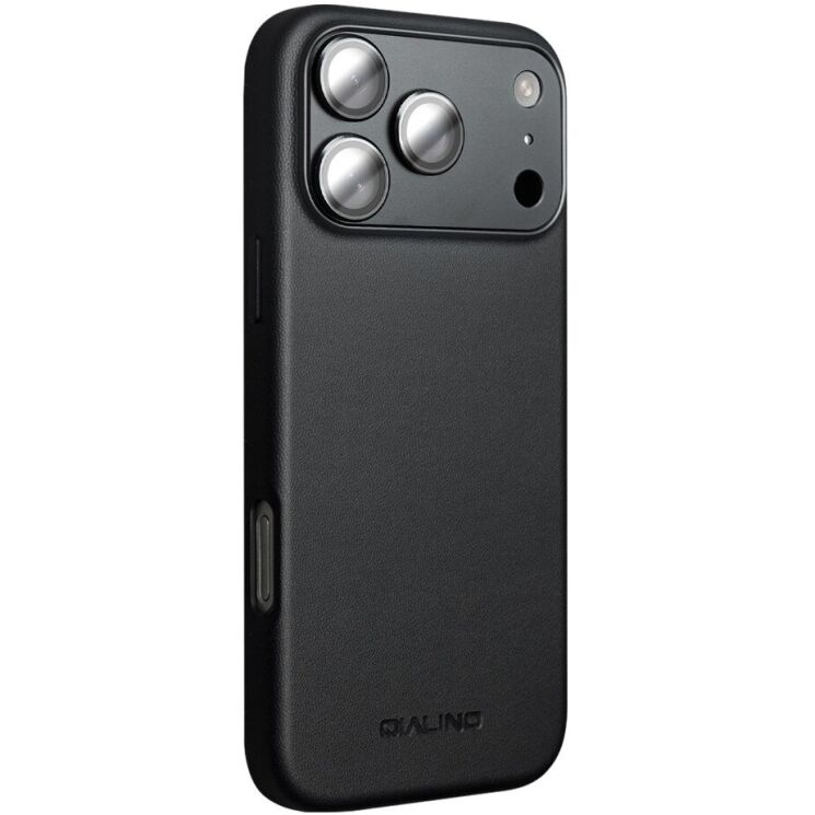 Защитный чехол QIALINO Classic Cover (with MagSafe Support) для Apple iPhone 17 Pro Max - Black: фото 3 из 14