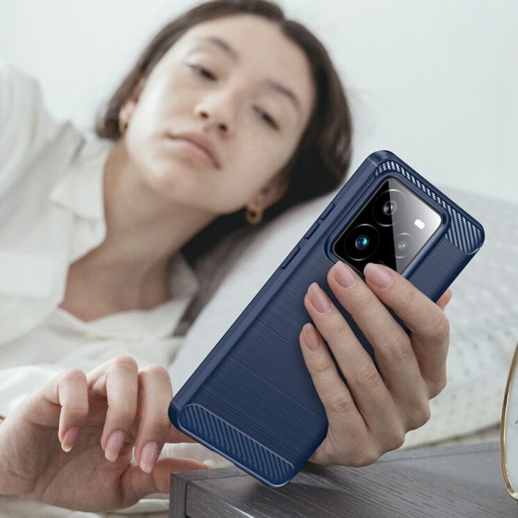 Защитный чехол UniCase Carbon для Realme GT 7 Pro - Black: фото 7 из 8