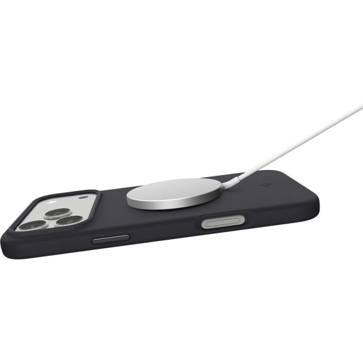 Защитная накладка Spigen Silicone Fit (MagFit) для iPhone 17 Pro (ACS10335) - Black: фото 6 из 14