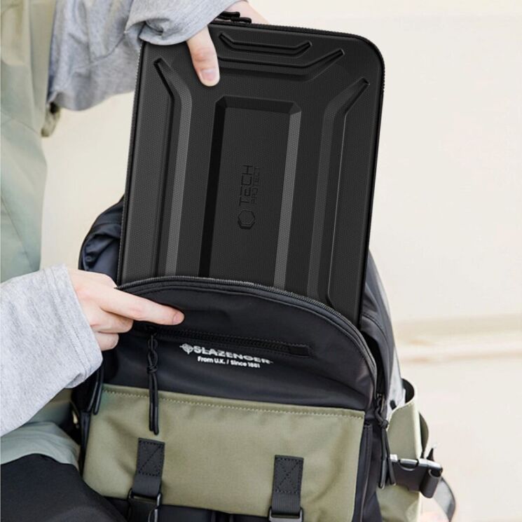 Универсальный чехол Tech-Protect Kevlar Pro для ноутбука диагональю 15-16 дюймов - Black: фото 11 из 13