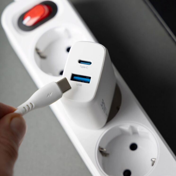 Мережевий зарядний пристрій Proove Silicone Power 2 30W (Type-C + USB) - White: фото 6 з 7