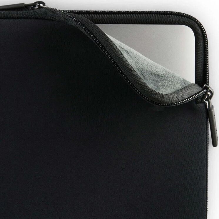 Универсальный чехол Pipetto Classic Fit Sleeve для ноутбука диагональю 13&ndash;14 дюймов (P069-144-AN) - Black: фото 5 из 13