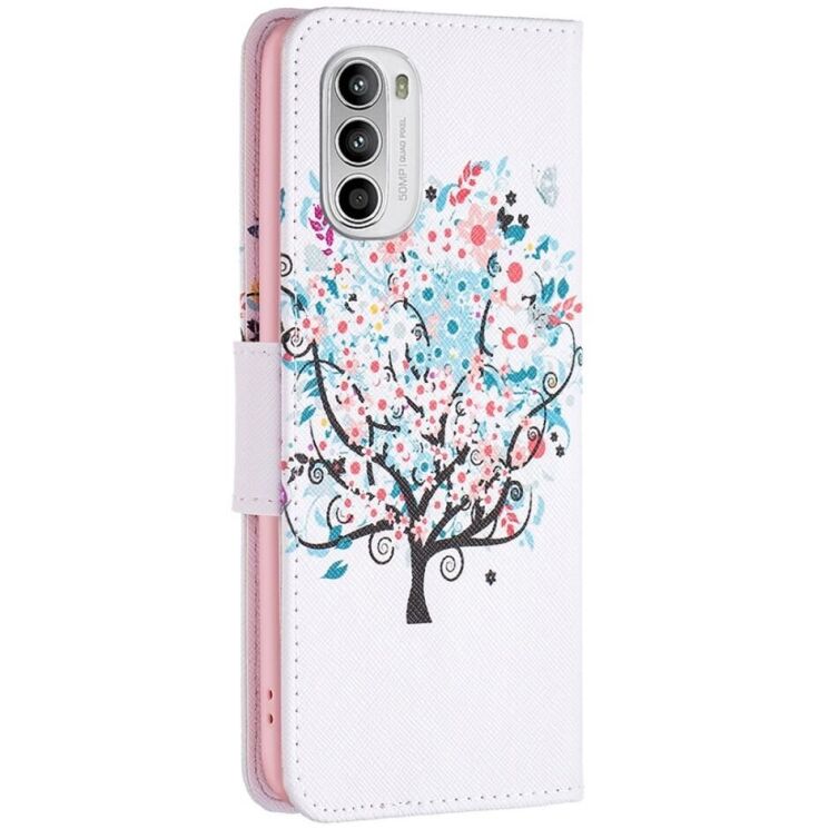 Чехол с рисунком Deexe Color Wallet для Motorola Moto G52 / G82 - Flower Tree: фото 5 из 8