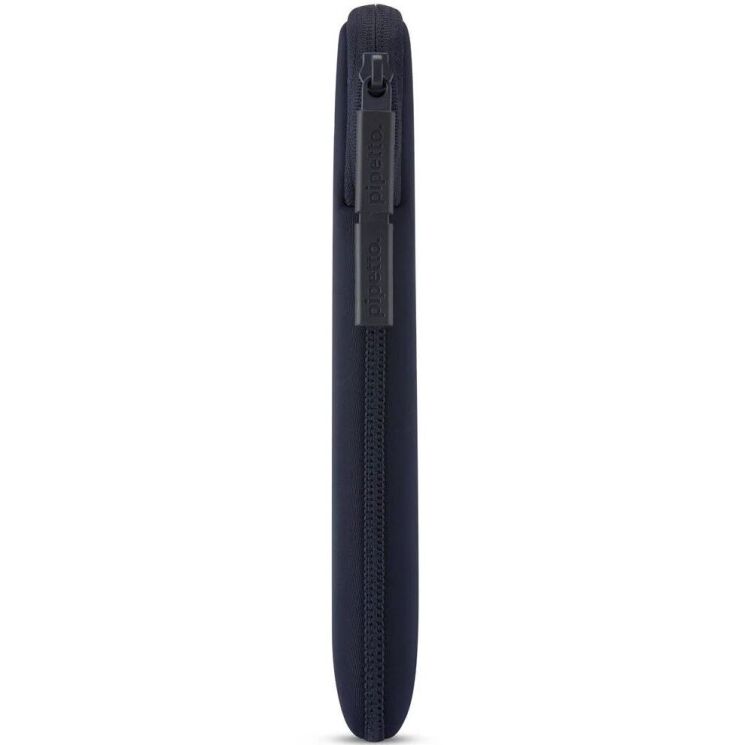Универсальный чехол Pipetto Classic Fit Sleeve для ноутбука диагональю 13–14 дюймов (P069-145-AN) - Dark Blue (982900DB) Универсальный чехол Pipetto Classic Fit Sleeve для ноутбука диагональю 13–14 дюймов (P069-145-AN) - Dark Blue: фото 8 из 13