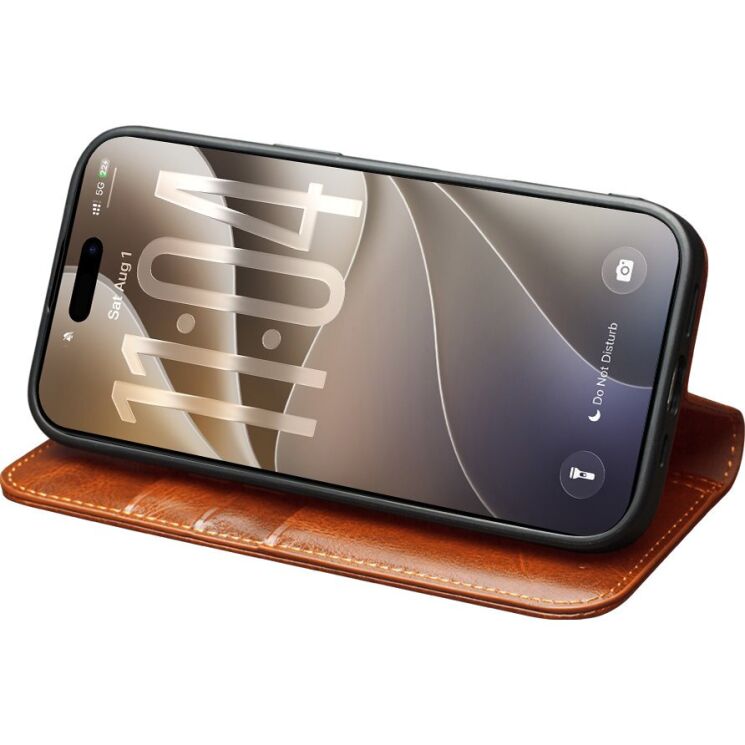 Шкіряний чохол QIALINO Classic Case для iPhone 18 Pro Max / 17 Pro Max - Light Brown: фото 3 з 13